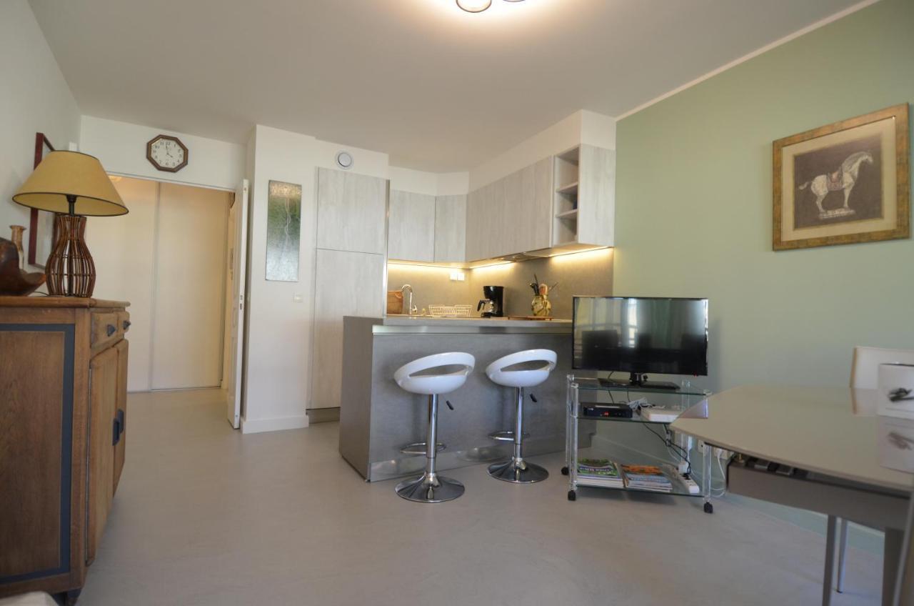 Appartement 3 Personnes Avec Coin Nuit Avec Terrasse Et Parking Quartier Du Port De Nice นีซ ภายนอก รูปภาพ