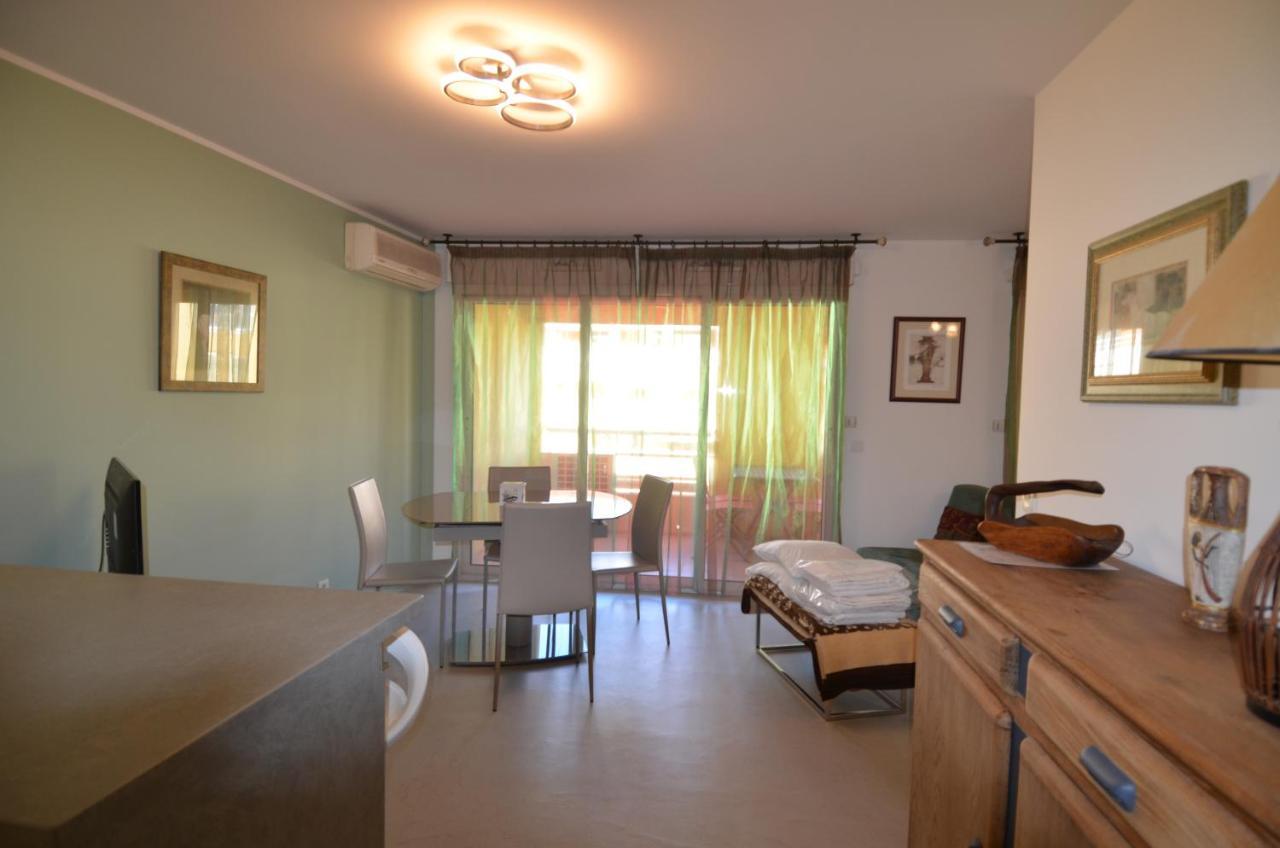 Appartement 3 Personnes Avec Coin Nuit Avec Terrasse Et Parking Quartier Du Port De Nice นีซ ภายนอก รูปภาพ