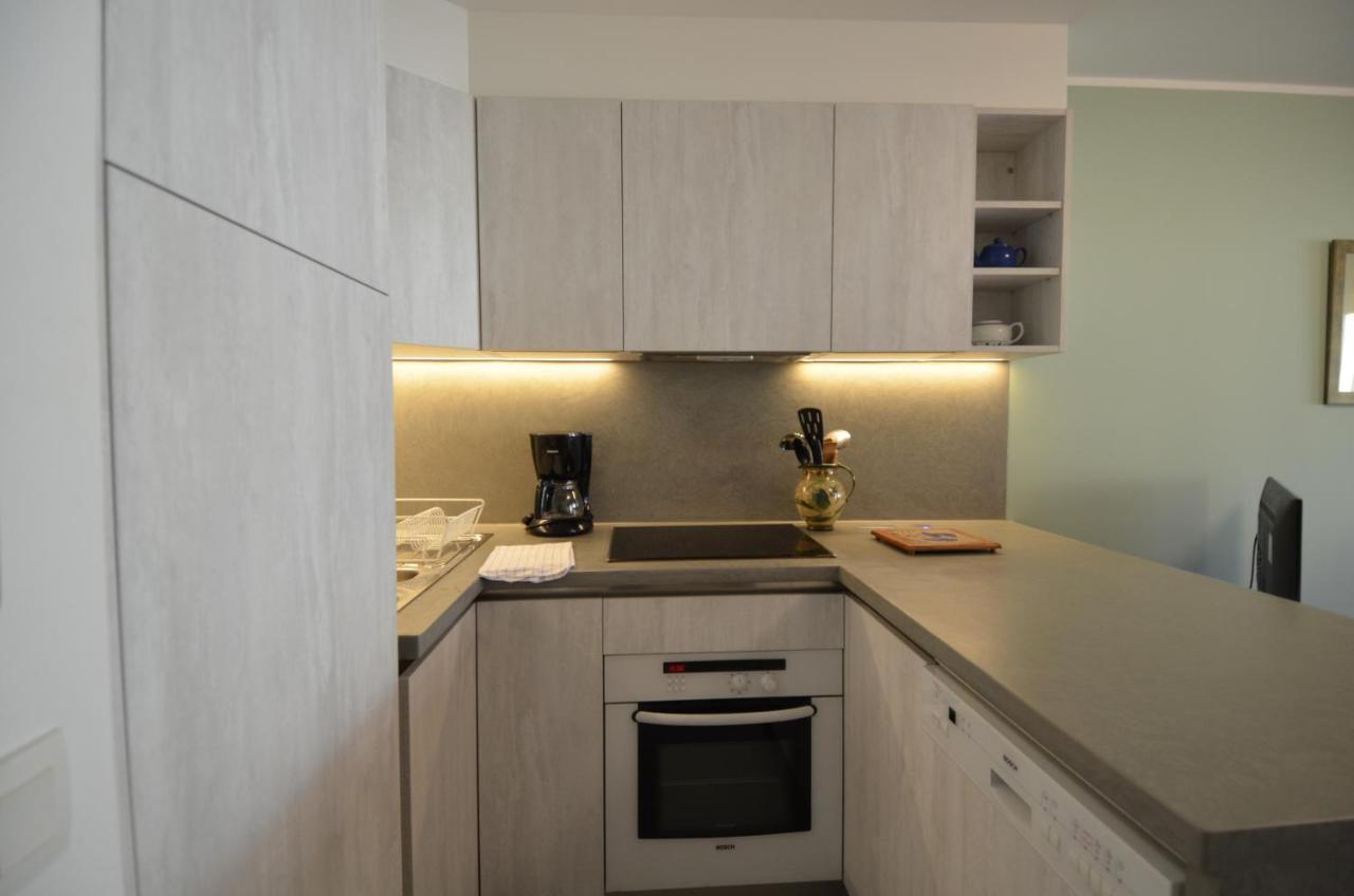 Appartement 3 Personnes Avec Coin Nuit Avec Terrasse Et Parking Quartier Du Port De Nice นีซ ภายนอก รูปภาพ
