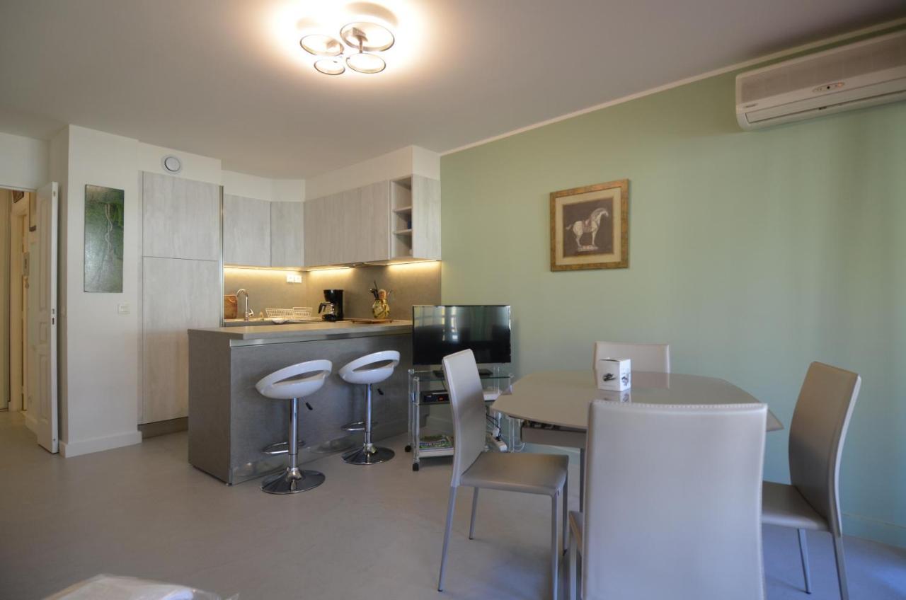 Appartement 3 Personnes Avec Coin Nuit Avec Terrasse Et Parking Quartier Du Port De Nice นีซ ภายนอก รูปภาพ